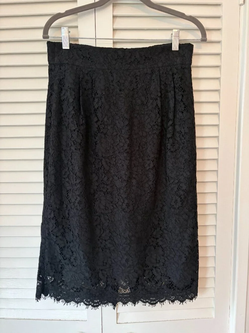 J. Crew midi Pintucked Pencil Skirt 6 black lace